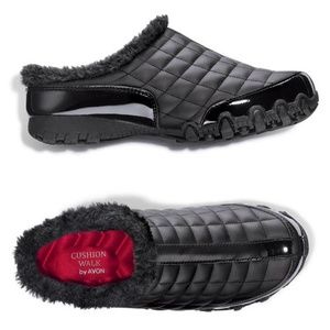 Cushion Walk Quilted Sporty Sneaker Slide - BLACK
